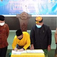 Lestarikan Hutan Adat, UNILAK dan Ninik Mamak Kenegerian Kampa Tandatangani MOU